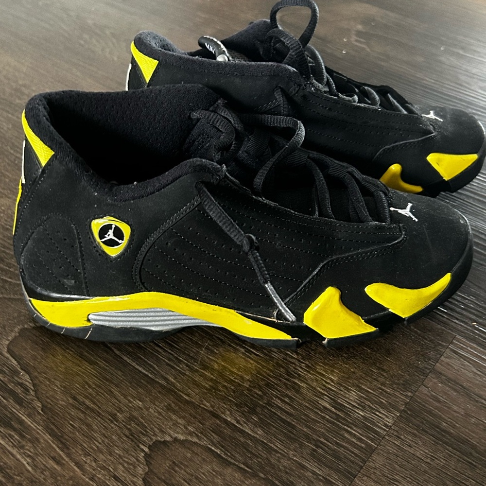 Air Jordan 14 retro thunder black and yellow size 5y women’s 6.5